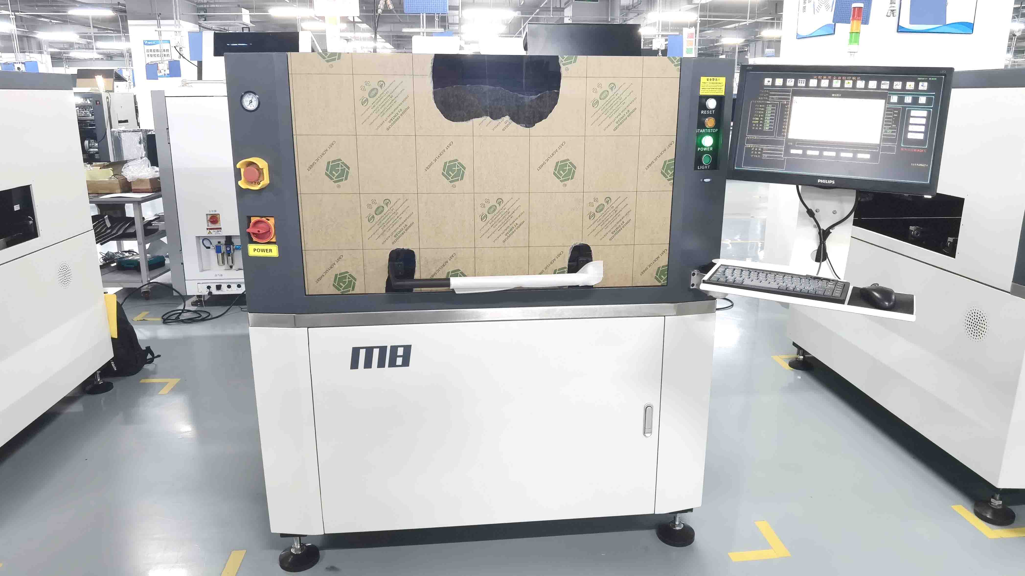 JHIMS M8 manejando PCB grandes para pantallas Mini LED